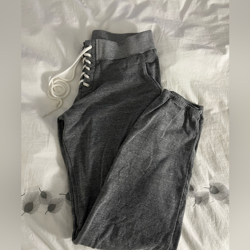 Monrow front lace jogger sweatpants
